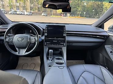 byd e2 2025: Toyota Avalon: 2019 г., 2.5 л, Гибрид, Седан — 9