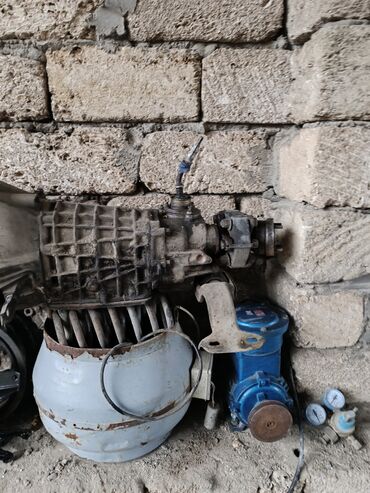 Digər avtomobil ehtiyat hissələri: Məhsul: Avtomobil ehtiyat hissələri toplusu Təsvir: - Qapı komplekti — 5