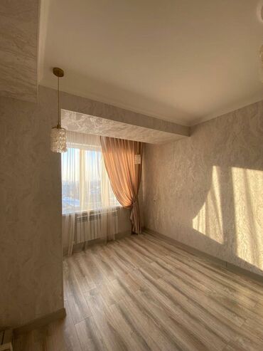 тоголок молдо фрунзе: 1 бөлмө, 39 кв. м, Элитка, 4 кабат, Евроремонт