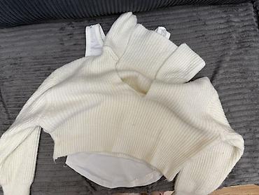 sweatshirt azerbaycan dilinde: Geyimler her biri 3,5,10 azn satilir — 10