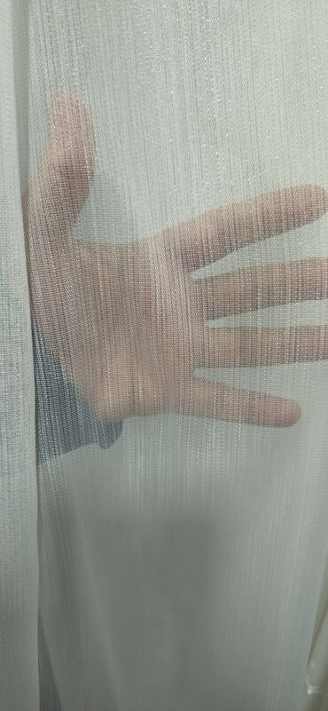 Pərdə və tüllər: Zərif, şəffaf tül pərdə, üzərində incə çiçək naxışları var. Otağınıza — 11