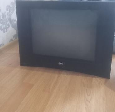 LG kineskop (CRT) televizor - Ekran: təxminən 21–25 düym diaqonal