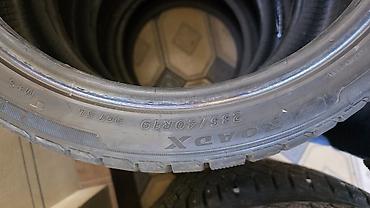 Шины: Зимние шины RoadX - Комплект из 4 шин - Размер: 235/45 R19 - Индекс — 4