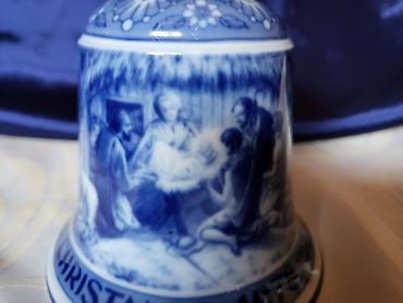Figure: Zvono novo 1978g.Vitlajem Kajser porcelan Z.Nemacka. Kolekcionarsko — 7