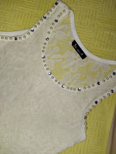 zenski kompleti pantalone i sako: Dve bluze L