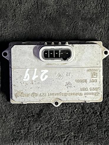 d1s: Блок розжига ксенона (балласт) 12V D2S/D2R на Mercedes-Benz W219 - — 1