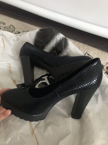 размер 38 туфли: Туфли Grace, 38, цвет - Черный