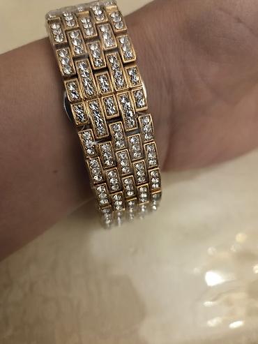 cartier azerbaijan: Cartier tərzində zərif qadın qol saatı - Korpus: qızılı tonlarda — 2