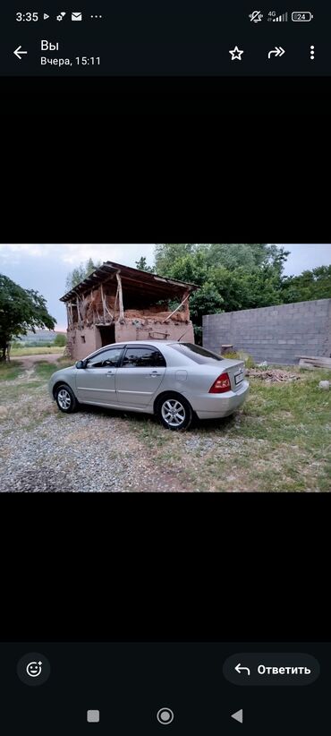 маленькая машина: Продается автомобиль Toyota Corolla седан, выполненный в серебристом