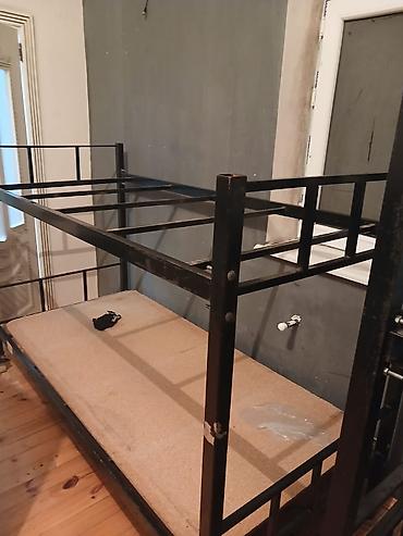 taxta yataq: Metall iki mərtəbəli çarpayı karkasları, taxta əsaslı lövhələr — 2