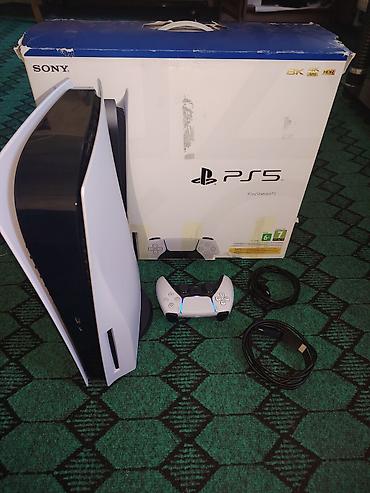 хвох сериес с: PlayStation 5 Fat (Disk versiyası) oyun konsolu Paket tərkibi: - PS5 — 3