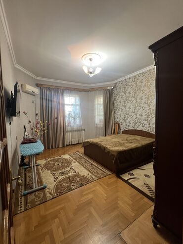 Uzunmüddətli kirayə evlər: 220 kv. m, 6 otaqlı — 6