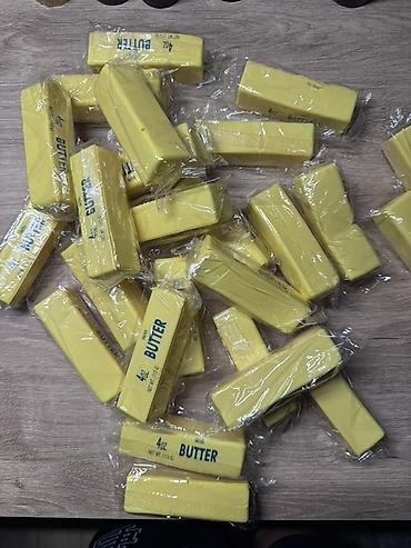 butter: Сливочное масло солёное, фасованное по 4 oz (113 г) в индивидуальные — 1
