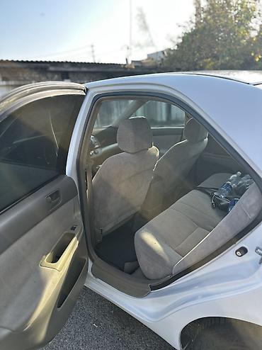 byd e2 2025: Toyota Camry: 2002 г., 2.4 л, Автомат, Бензин, Седан — 10
