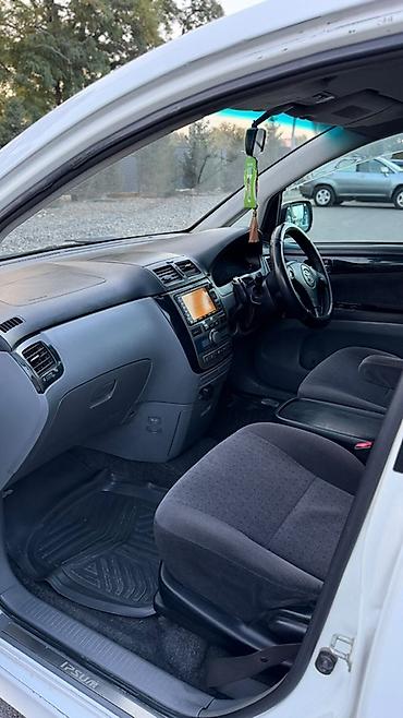 Toyota: Toyota Ipsum: 2002 г., 2.4 л, Автомат, Газ, Минивэн — 7