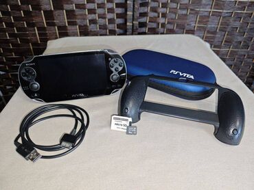 PS2 & PS1 (Sony PlayStation 2 & 1): Playstation vita + 32GB micro sd + 16GB orijinal yaddash karti, hem
