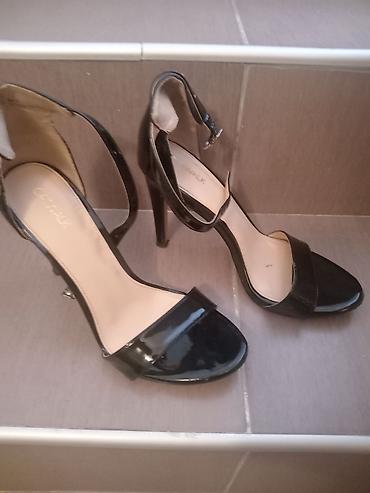 walkmaxx obuca: Elegantne ženske sandale na štiklu - Boja: crna, lak koža (sjajni — 1