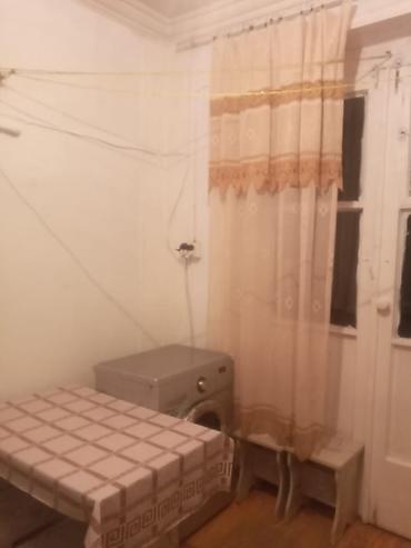 xirdalanda ev kiraye: Gəncə şəhəri bayraq meydanının yanında 2 otaqlı orta təmirli əşyalı ev — 10