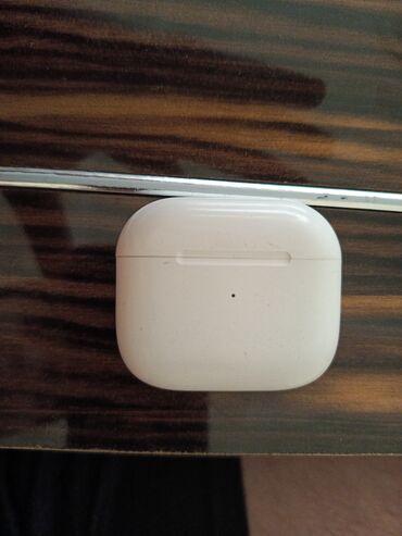 Batareykasi işlemir. Airpods 3. Batareykasini 70 manata deyisiler