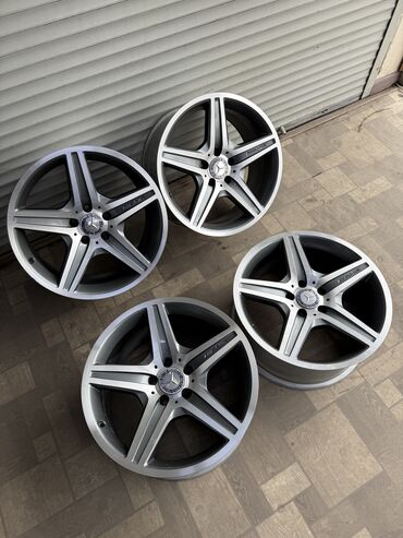 Диски: Литые Диски R 18 AMG, Комплект, отверстий - 5, Б/у — 12