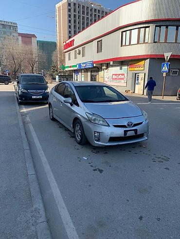 Toyota: Toyota Prius: 2011 г., 1.8 л, Вариатор, Гибрид, Хэтчбэк — 9