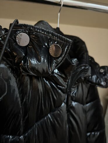 Kurtkalar: GUESS parlaq kurtka mirror effect Az geyilib heç bir defekti yoxdur — 14