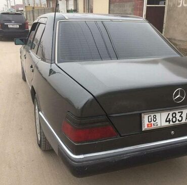 124 универсал: Mercedes-Benz 230: 1988 г., 2.3 л, Механика, Бензин, Седан