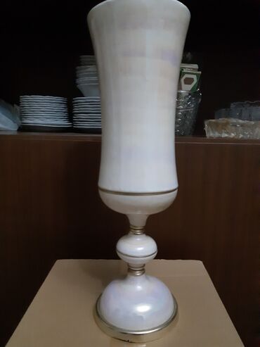 бумага для цветов: Антикварная перламутровая ваза 50- 60 х годов прошлого столетия