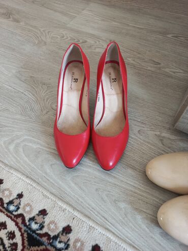 красный туфли: Туфли Renzoni, 38, цвет - Красный