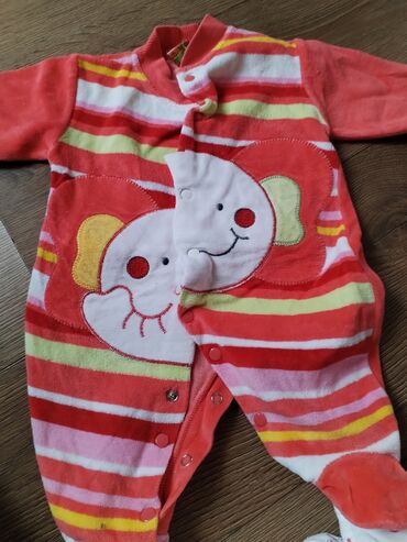 Paketi dečije odeće: Paket: Pantalone, Majice, Unisex — 12