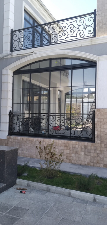 белорусские межкомнатные двери в баку: Məhsul/xidmət: Panoram şüşəli fasad və dəmir barmaqlıq