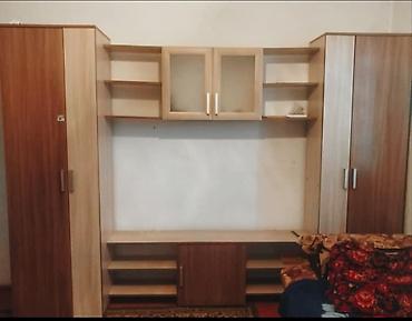 зала: Стенка для гостиной с двумя высокими шкафами и модулем под ТВ — 1