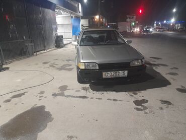 mazda 323 f: Mazda 323: 1988 г., 1.5 л, Механика, Бензин, Седан