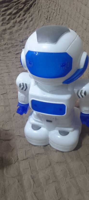 toys island: Robot it robot adam hər ikisi oynayır baha alınıb it zaryatkayla