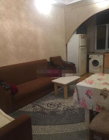 şamaxı mənzil: Gənclər səhərciyin yaninda yerlesir. İstilik sistemi, su, qaz, isig