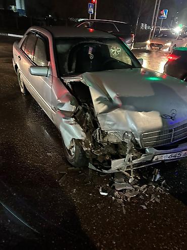 Другие детали кузова: Мерседес бенз с220. Объем 2.2 механика. Год 1995. Технические машина — 5