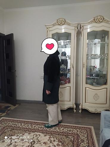 Айымдардын кийими: Шуба, Тизеден, M — 2