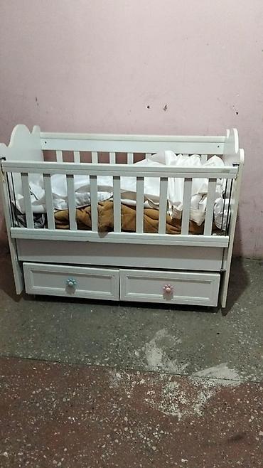 Beşiklər: Oğlan və qız üçün, İşlənmiş, Dördbucaq, Beşik, Dəst ilə, Matras ilə, Yellənmə mexanizmsiz — 1