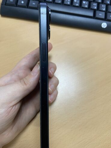 кнопочный телефон: IPhone 15 Plus, 128 GB, Black Titanium, Barmaq izi, Simsiz şarj, Face ID