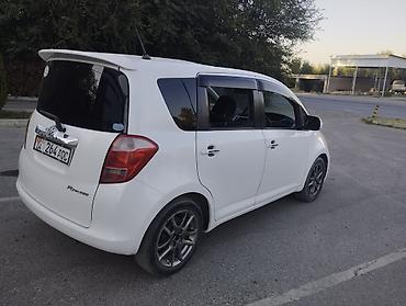 шевроны: Toyota Ractis: 2005 г., 1.5 л, Автомат, Бензин, Хэтчбэк — 6