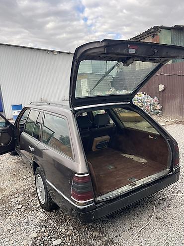 авто муссо: Mercedes-Benz W124: 1987 г., 2.5 л, Механика, Дизель, Универсал — 6