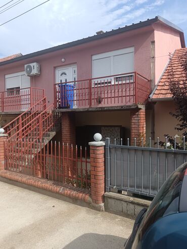 Prodaja stanova: 4 sobe, 100 kv. m, 1 sprat — 9