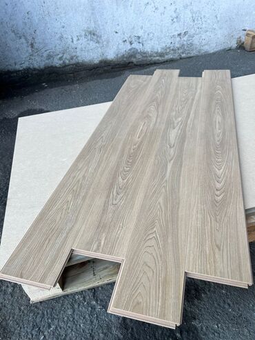Laminat: Türkiyə istehsalı olan 10mm laminat — 4