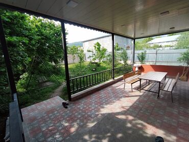 Günlük kirayə evlər: 90 kv. m, 4 otaqlı — 4