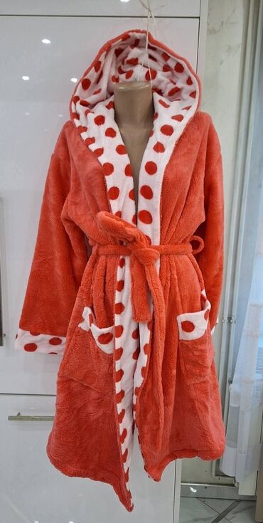 Bademantili: Veličine S m l xl 2xl
 2900 dinara — 5