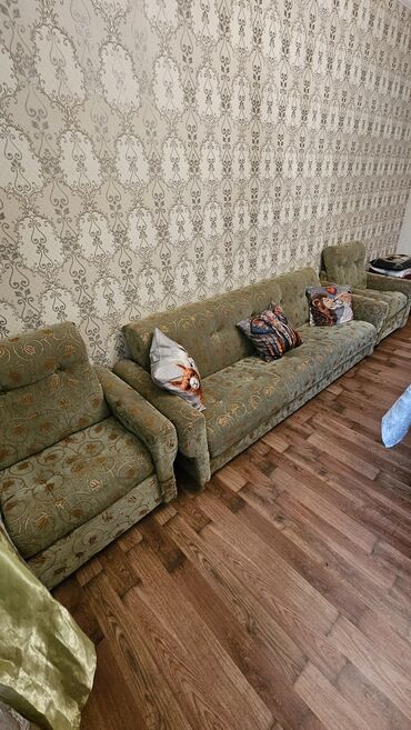 Ev üçün digər mebel: Divan, Divan, Bazasız, Açılmayan