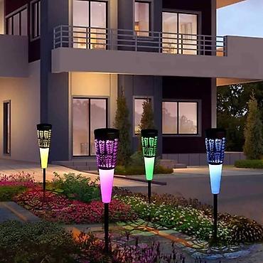 platneni ormar: LED dekorativne lampe za dvoriste Imaju dve lampice, jedna svetli led — 1