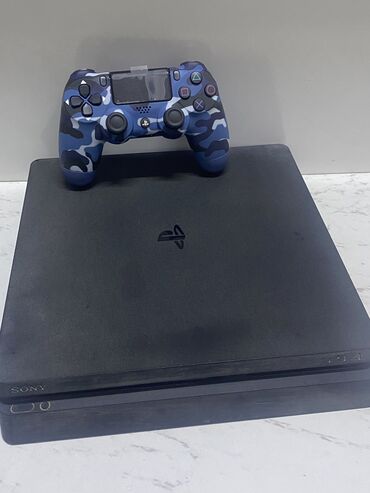 джойстик для ps: Игровая консоль Sony PlayStation 4 в черном корпусе, дополненная