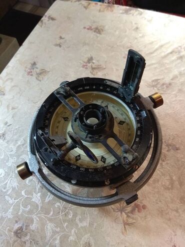 Digər kolleksiyalar: Компас морской корабельный КМ-127 производства СССР, БРОНЗА, вес 12 — 6