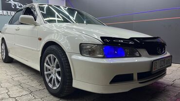 тонировка для окон: Honda Accord седан, правый руль. Кузов белый, аэродинамический обвес и
